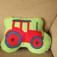 Traktor Kissen: Eigenes kostenloses Schnittmuster